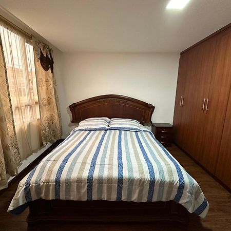 Instant Hotel - Departamento En Ambato Buitenkant foto
