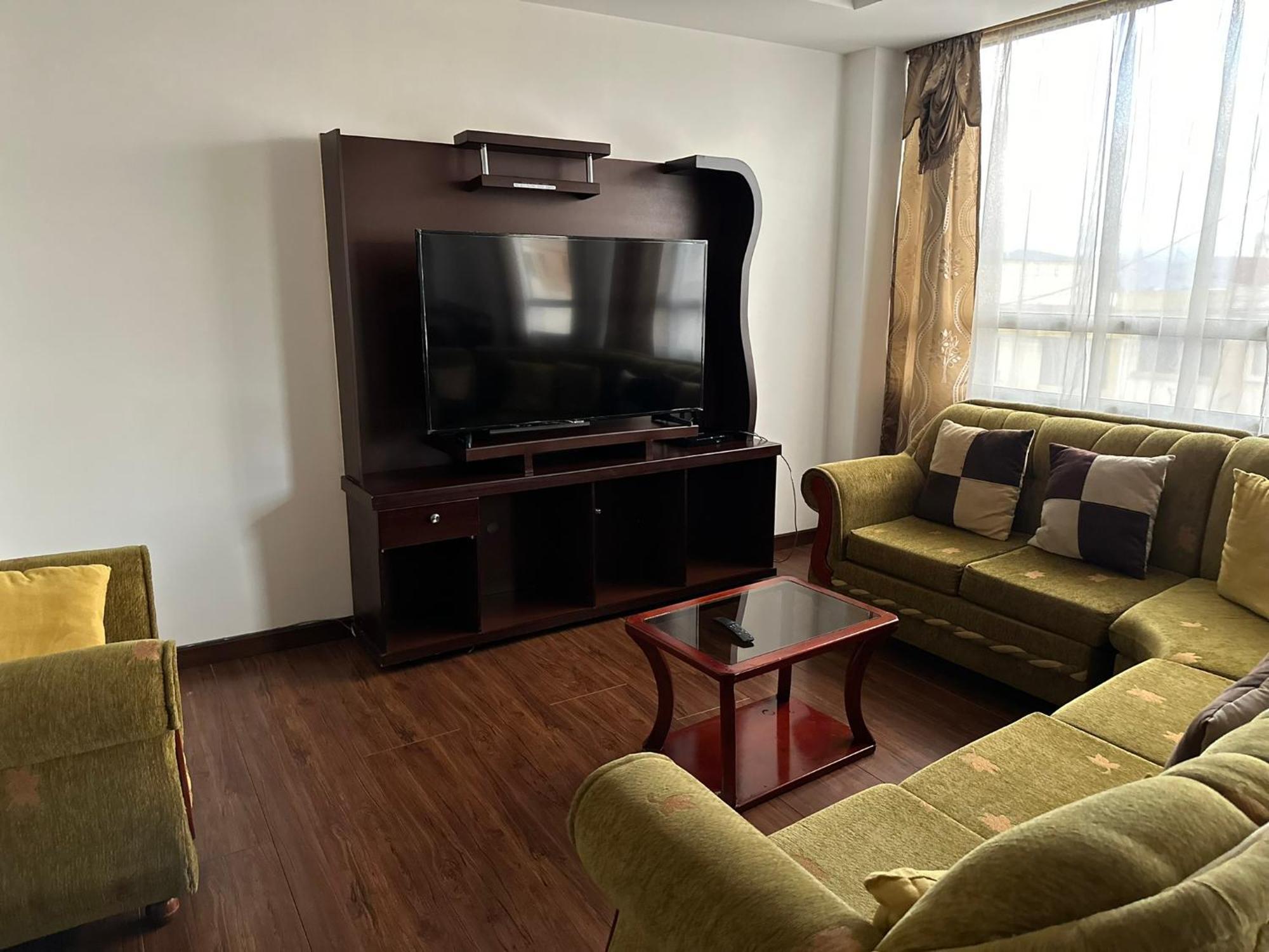 Instant Hotel - Departamento En Ambato Buitenkant foto