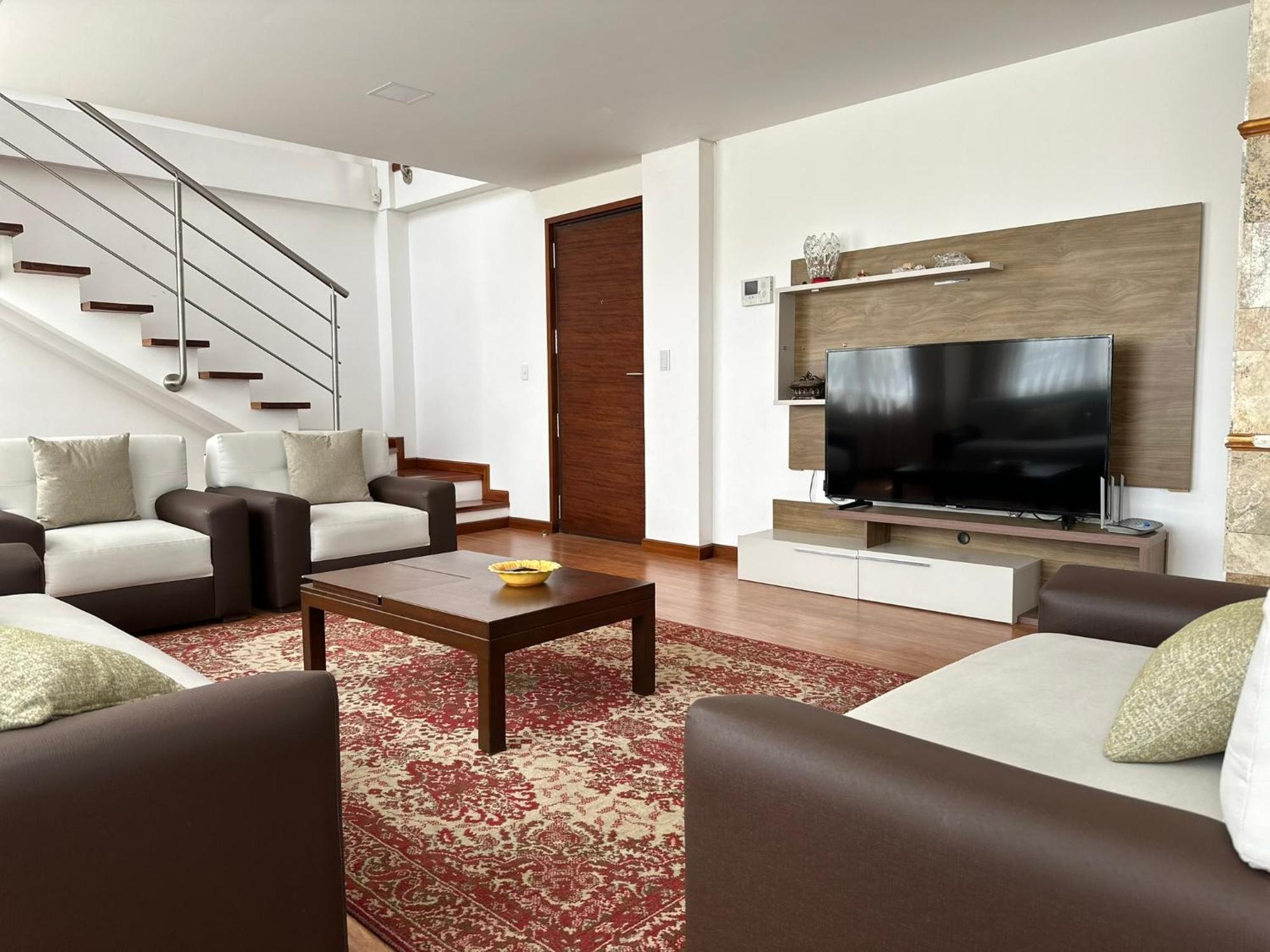 Instant Hotel - Departamento En Ambato Buitenkant foto