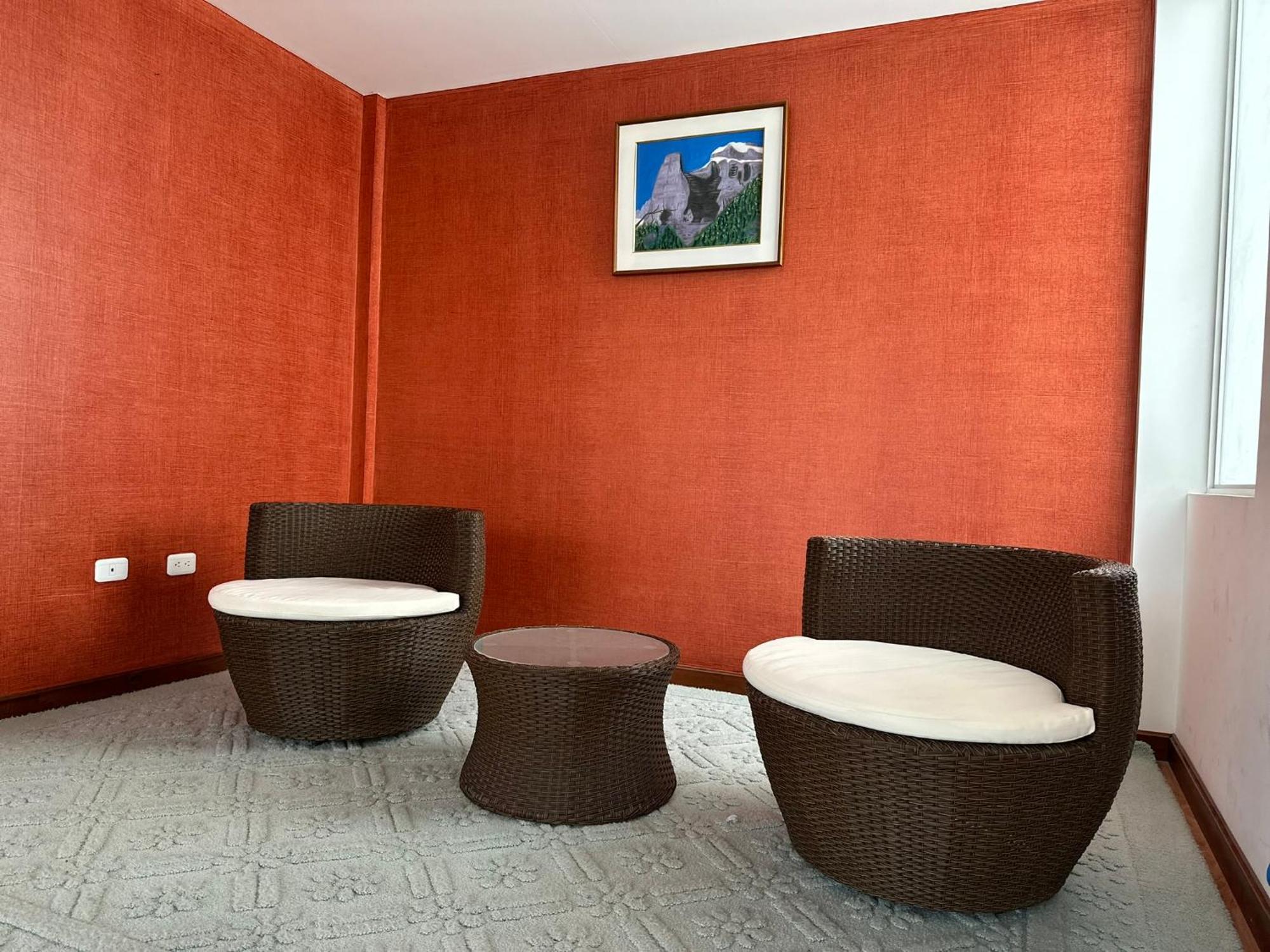 Instant Hotel - Departamento En Ambato Buitenkant foto