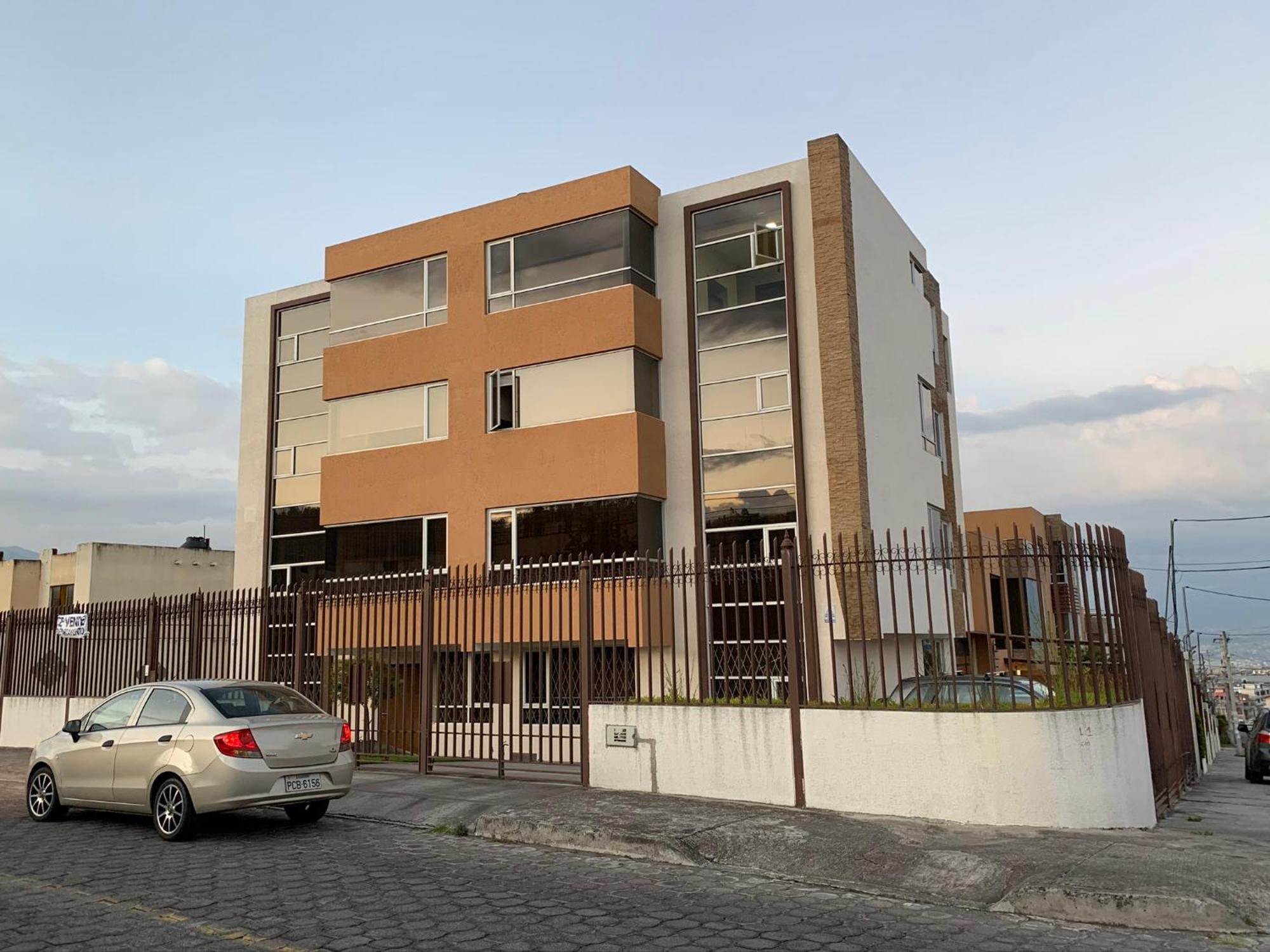 Instant Hotel - Departamento En Ambato Buitenkant foto